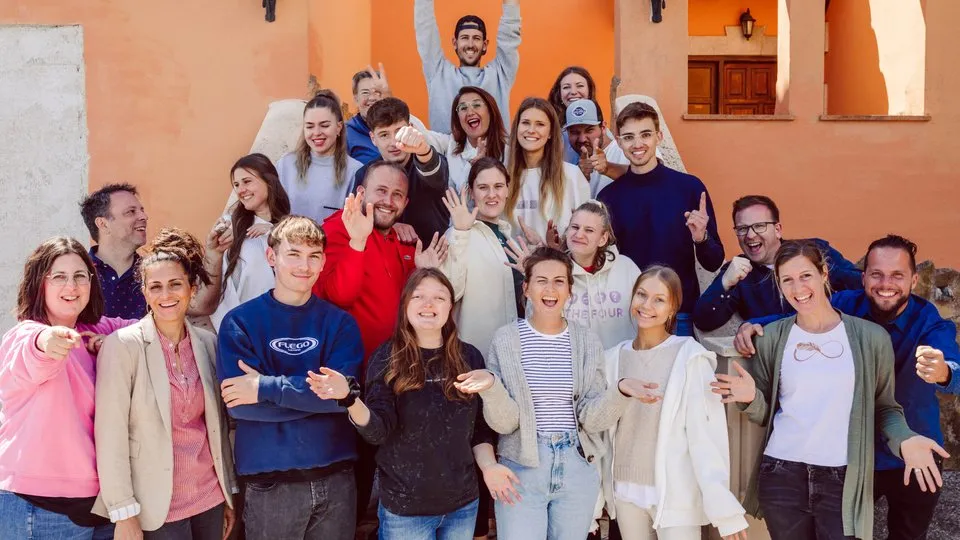 group picture of Reach Mallorca staff and students